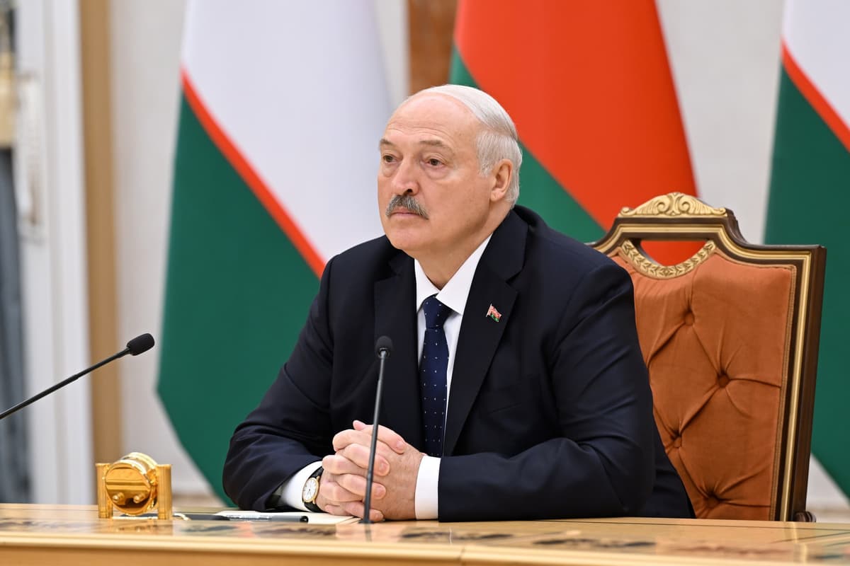 Lukashenko: O‘zbek oilalarini Belarusda ko‘rishni istaymiz