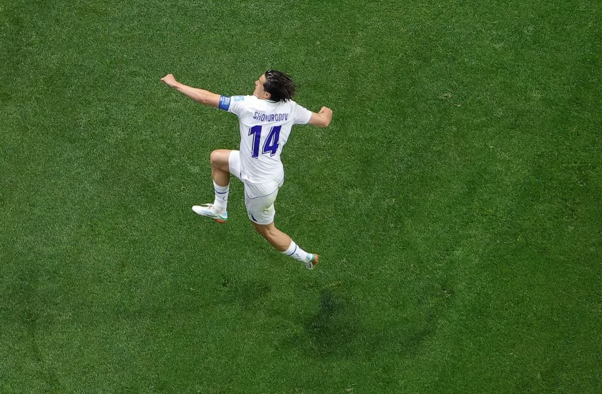 Shomurodov JCh guruh bosqichidagi eng chiroyli gol muallifi bo‘lishga da’vogar