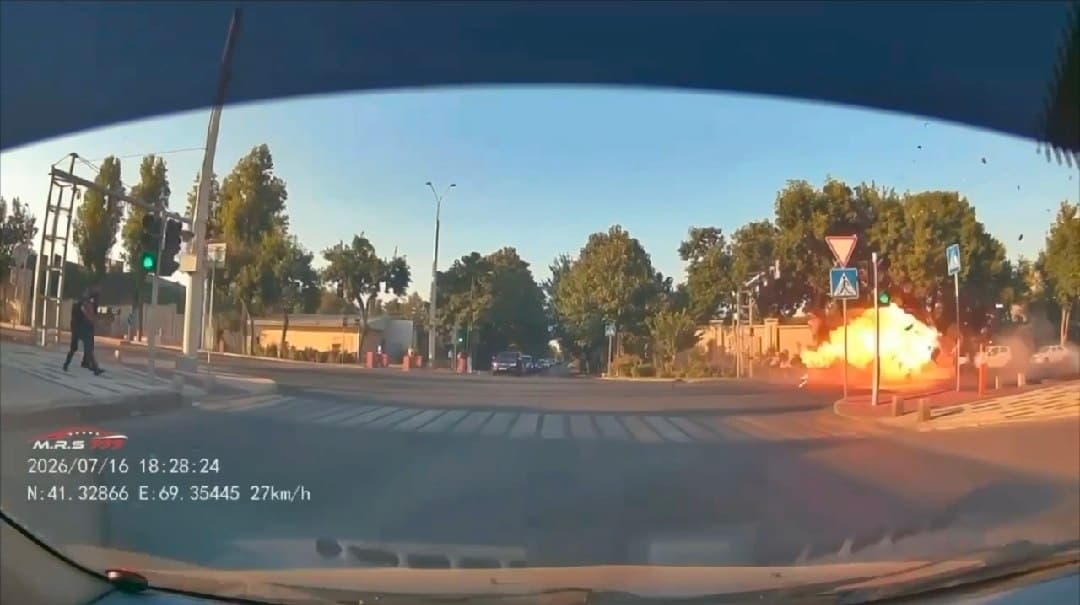 В Ташкенте произошла авария с участием мотоциклов ДПС