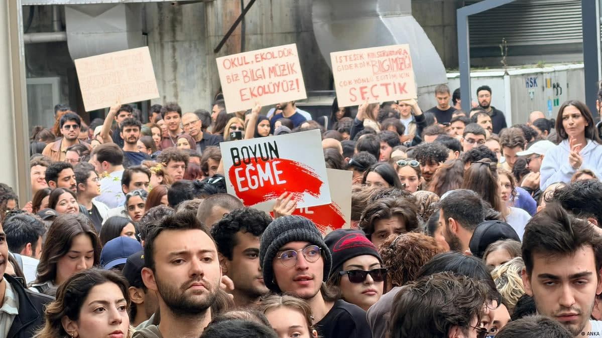 Talabalar bosimi ortidan Erdo‘g‘an qarorini o‘zgartirdi