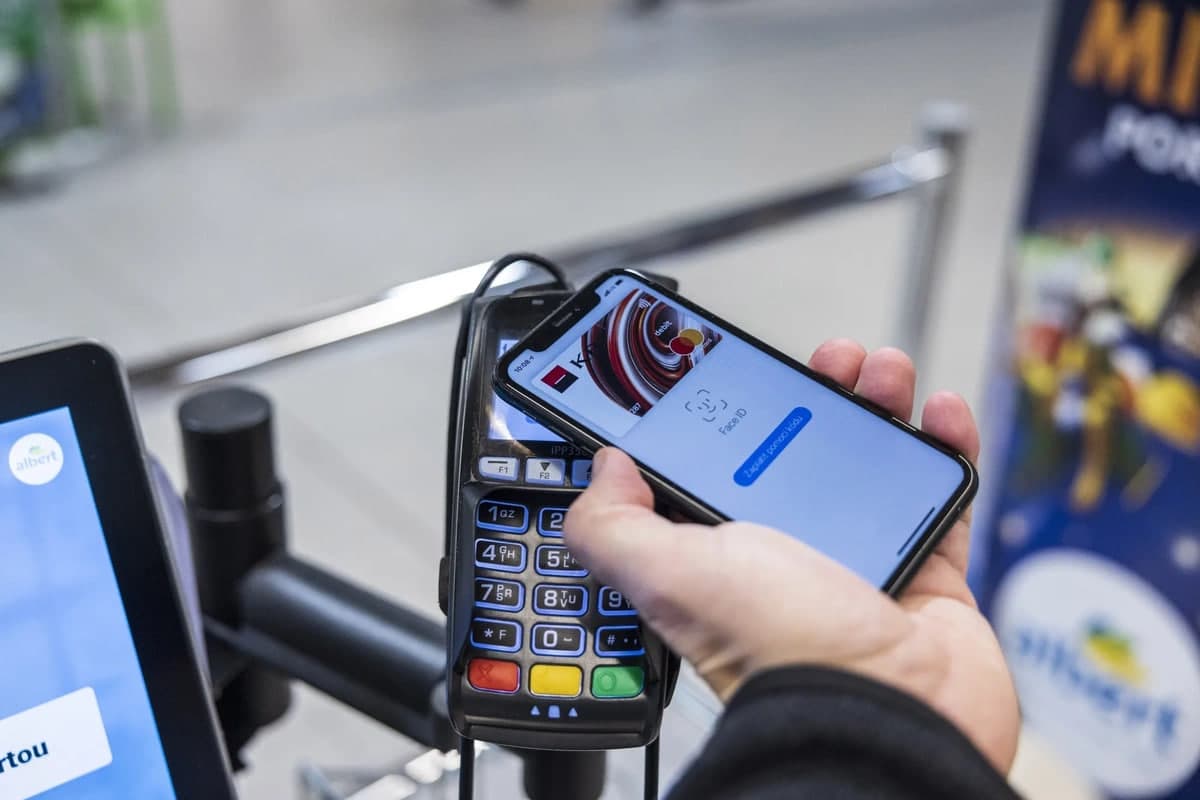 Uzbekistan prepares for Apple Pay and Google Pay launch