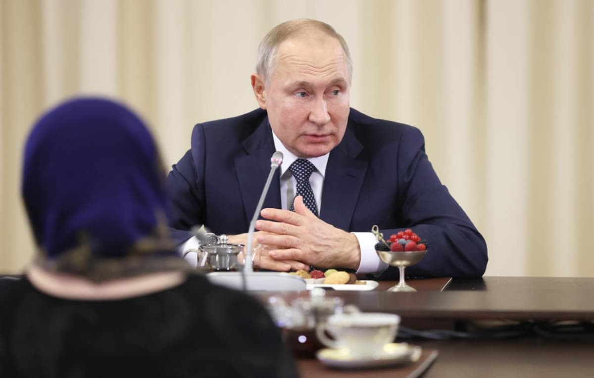 Putinning reytingi yana pasaymoqda
