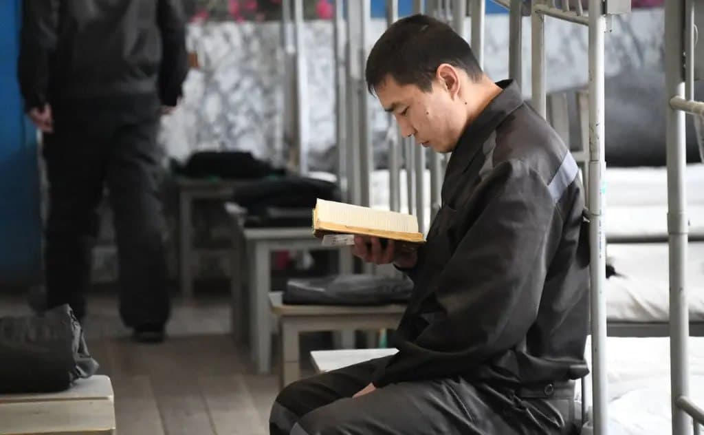Reading behind bars: Inmates can reduce sentences by passing book exams