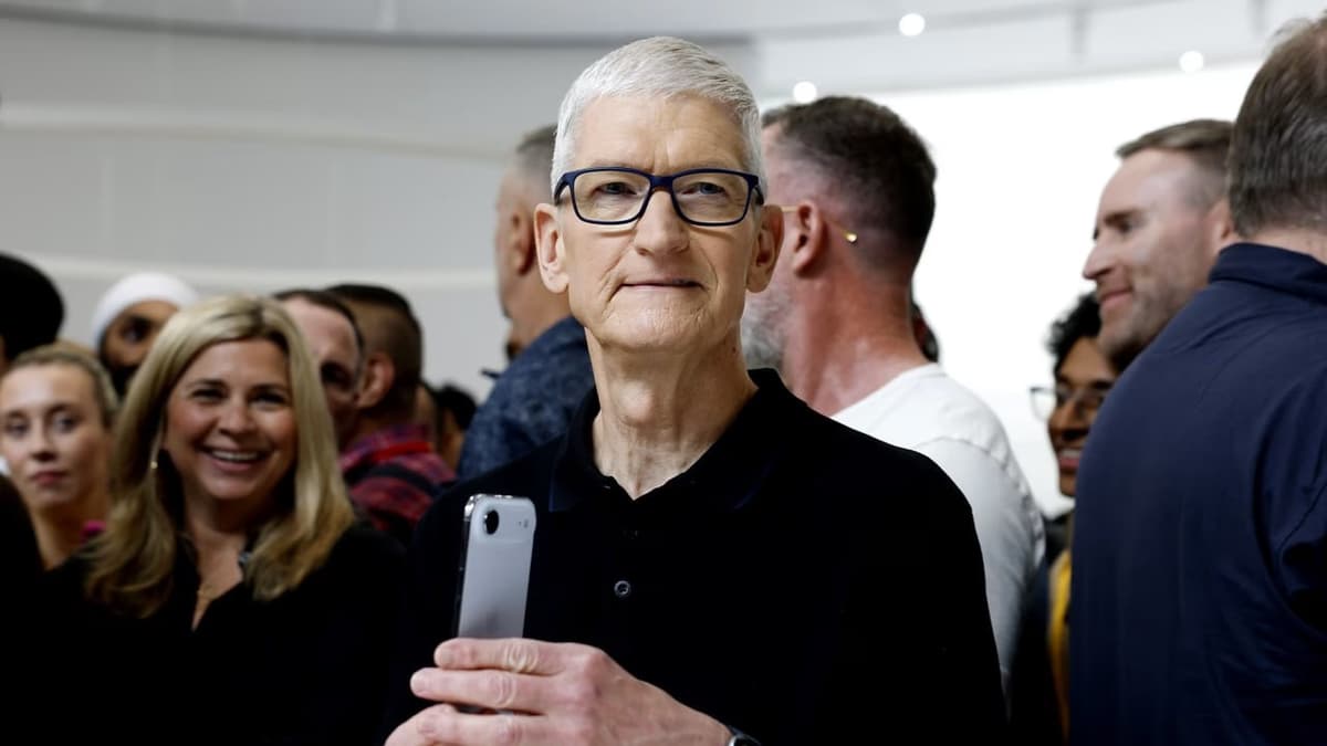 Apple smartfonlari qimmatlaydi - Tim Kuk buning sababini tushuntirdi
