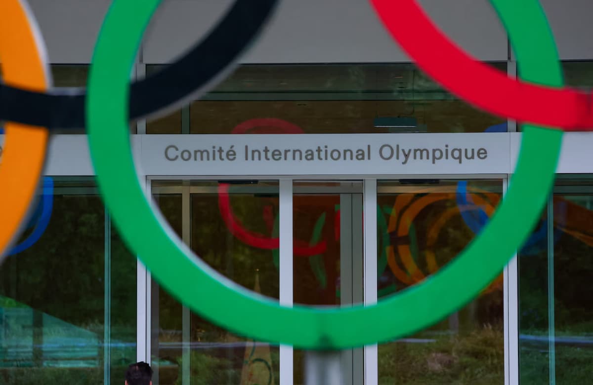 XOQ rossiyalik sportchilardan barcha cheklovlarni olib tashlashni tavsiya qildi