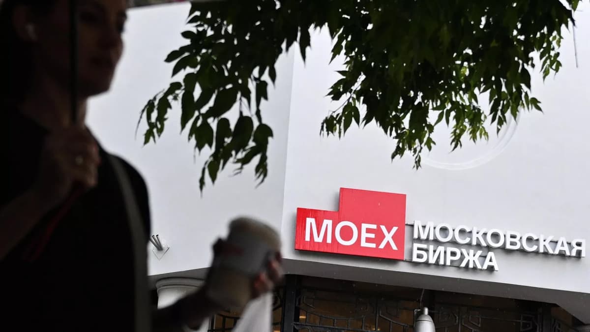 Moskva birjasi indeksi 2022 yildan beri ilk bor 2000 punktdan pastladi