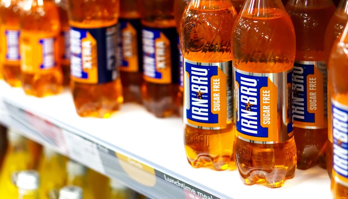 Shotlandiyaning eng mashhur alkogolsiz ichimligi o‘z retseptini almashtiradi, iste'molchilar norozi