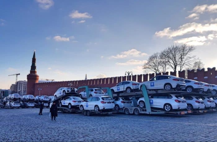 Foto: Rossiyalik olimpiadachilar uchun 140ta BMW tayyor