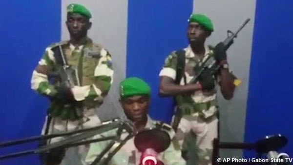Gabonda hokimiyatni ag‘darmoqchi bo‘lgan isyonchi harbiylar qo‘lga olindi