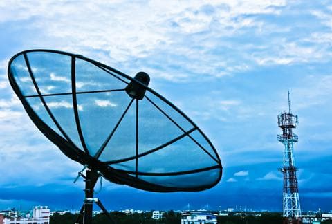 Telekommunikatsiya tarmoqlarini qurish bo‘yicha litsenziya berishda qator hujjatlarni taqdim etish bekor qilinadi