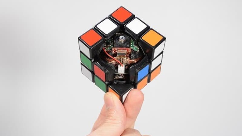 O‘zi yig‘iluvchi Rubik kubigi taqdim qilindi