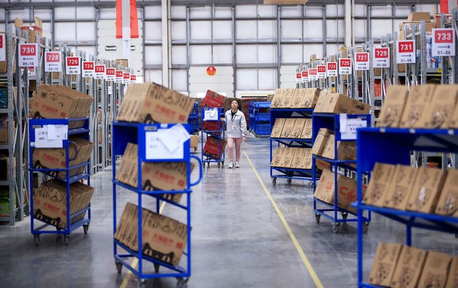 “Buyuk yurish”: Xitoy internet-gigantlari supermarketlar uchun jang boshlashdi
