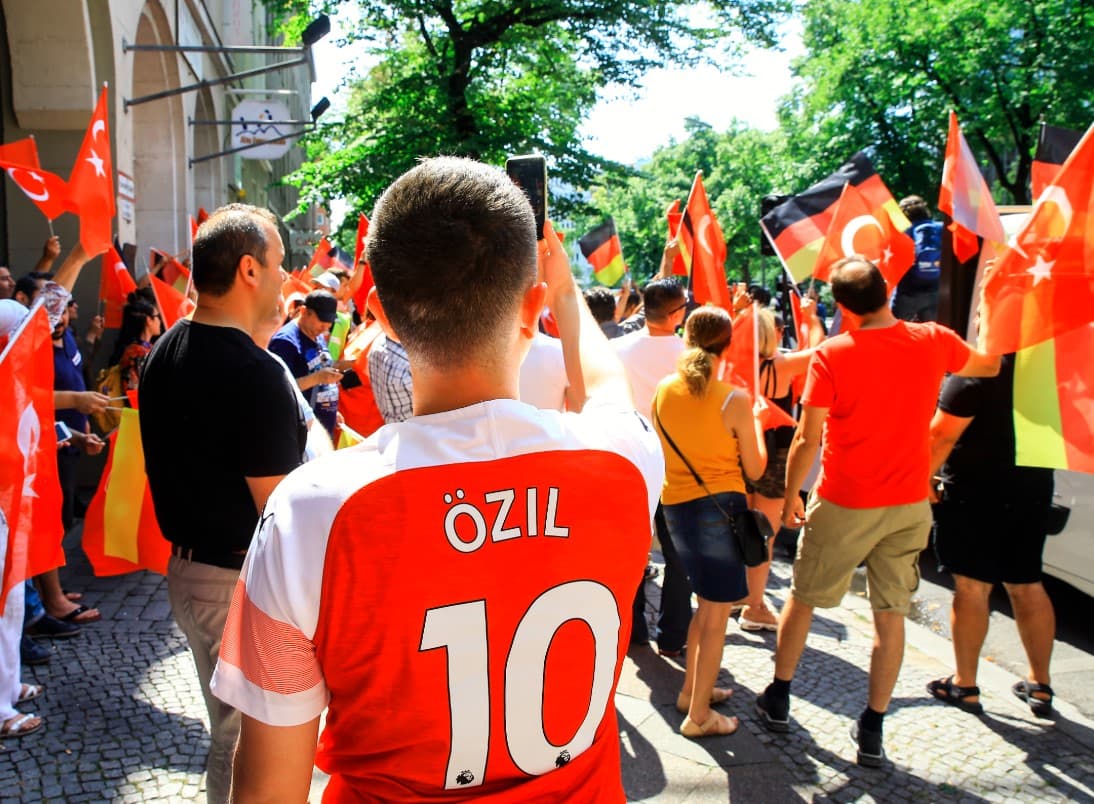 Berlinda Mesut O‘zilni qo‘llab-quvvatlash aksiyasi bo‘lib o‘tdi
