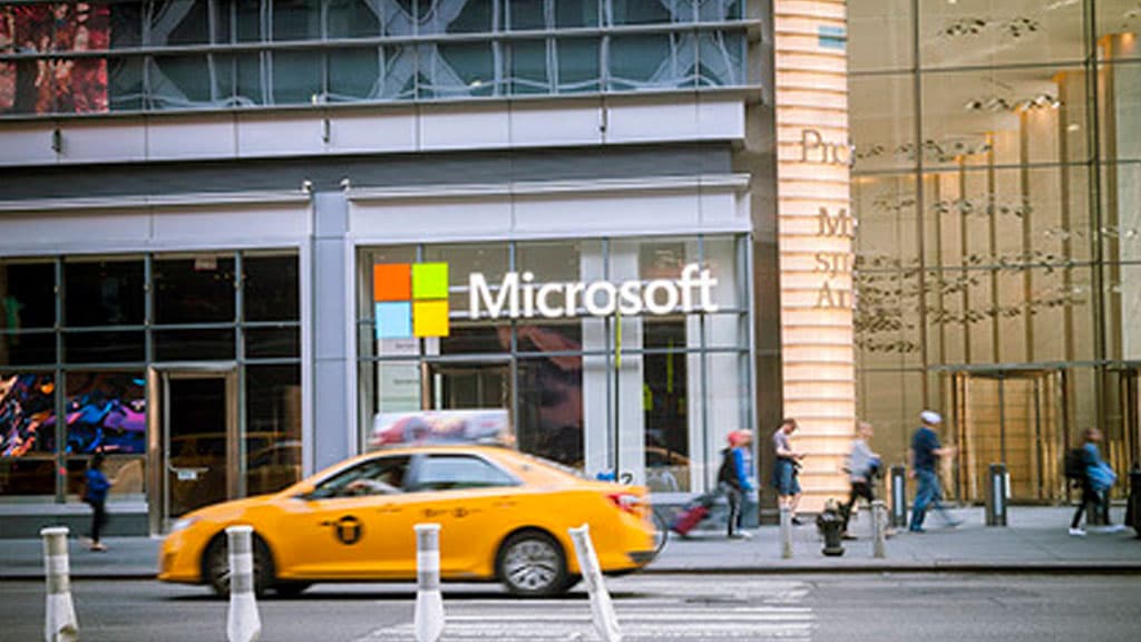 Microsoft kompaniyasi Windows 10 yangilanmasi sababli fayllar o‘chib ketishini tan oldi