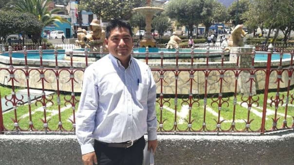 Peruda Gitler ismli shaxs merlikka nomzodini qo‘ydi, unga Lenin ismli vatandoshi qarshi chiqdi