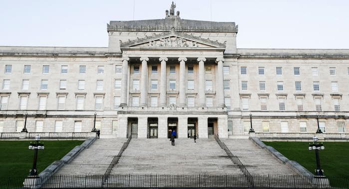 Shimoliy Irlandiyada 590 kundan beri hukumat shakllantirila olinmayapti