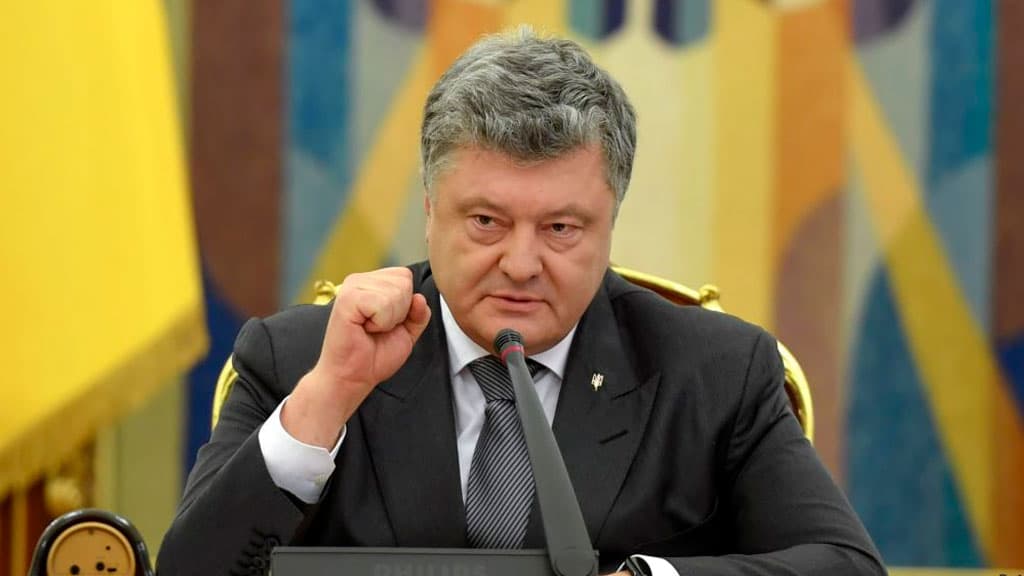 Poroshenko Rossiya bilan do‘stlik kelishuvi tugatilishi haqidagi qonunni imzoladi