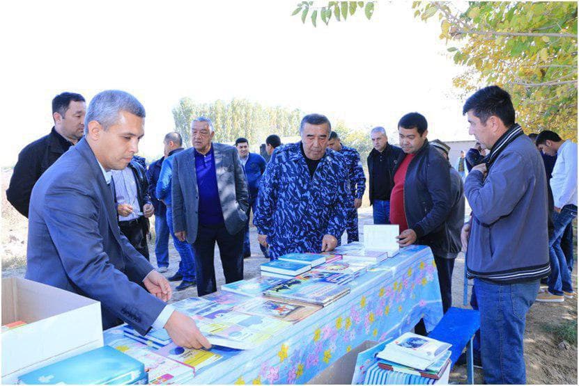 Zokirjon Almatov va Yodgor Sa'diyev Chinozda terimchilar bilan uchrashdi