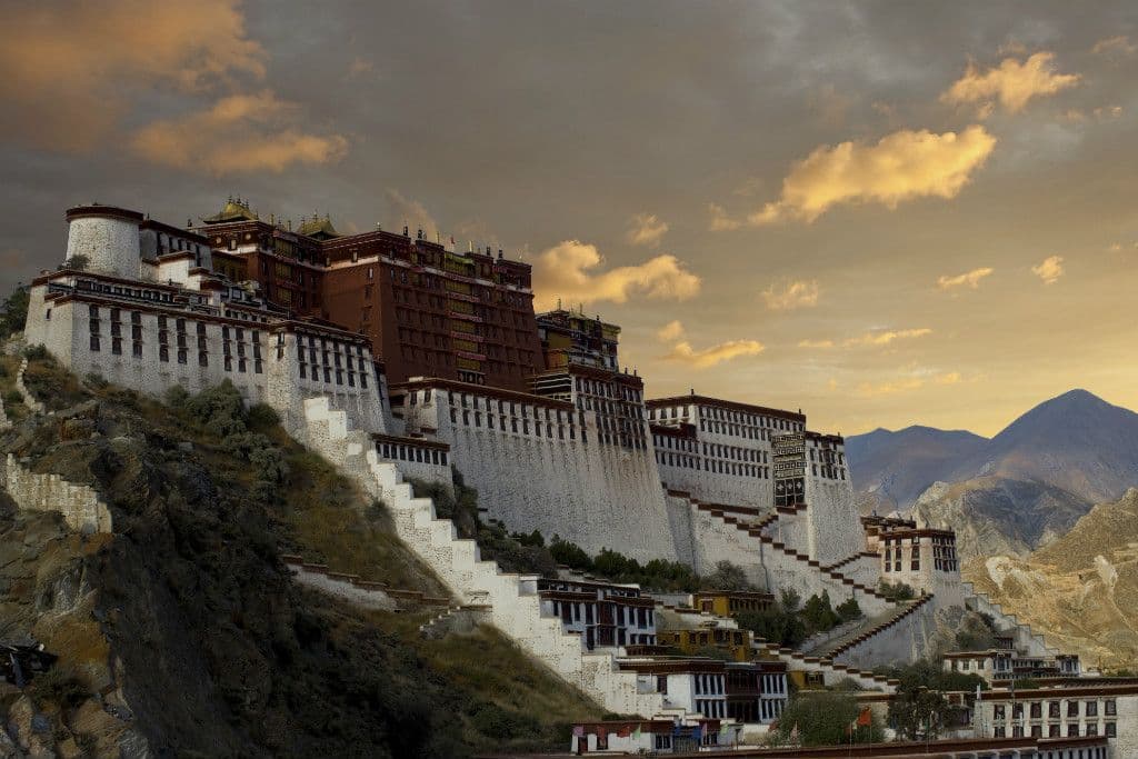 Xitoy nega Tibetga milliardlab dollar investitsiya kiritmoqda?