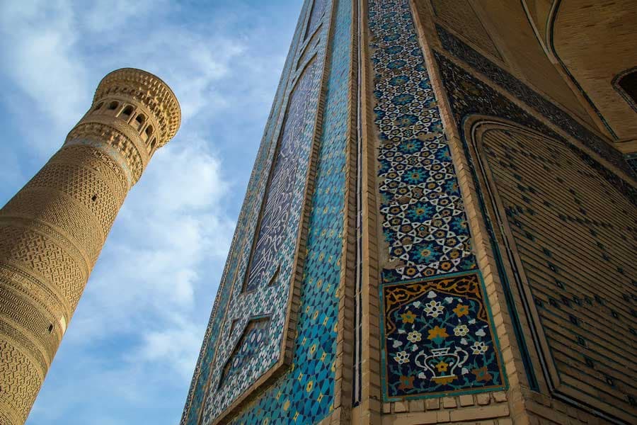 Financial Times O‘zbekiston va Tojikistonga tashrif buyurishni tavsiya qildi
