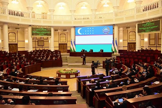 O‘zbekiston parlamentida birinchi marta «hukumat soati» bo‘lib o‘tdi