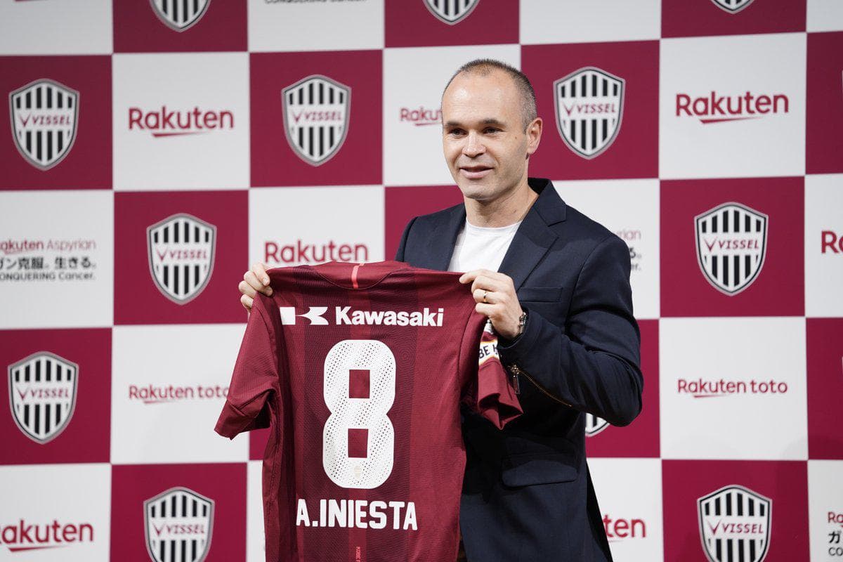 Andres Inesta rasman yapon klubi futbolchisiga aylandi