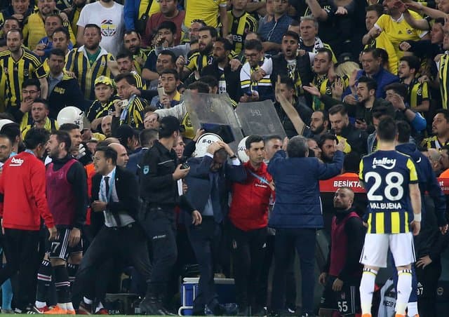 Turkiya futbolida mojaro - prezident Erdo‘g‘anning aralashuvi ham foyda bermadi