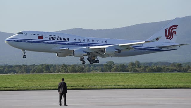 Air China aviakompaniyasi parvoz vaqtida sigaret chekkan uchuvchini ishdan bo‘shatadi