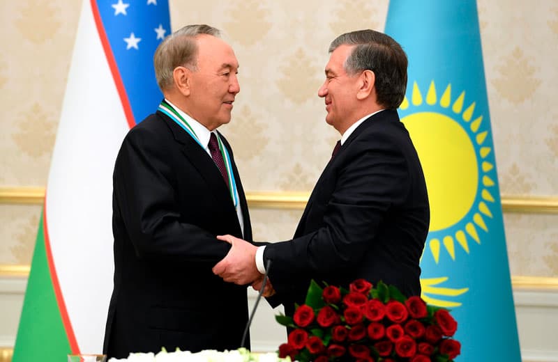Shavkat Mirziyoyev Nursulton Nazarboyevni tabrikladi