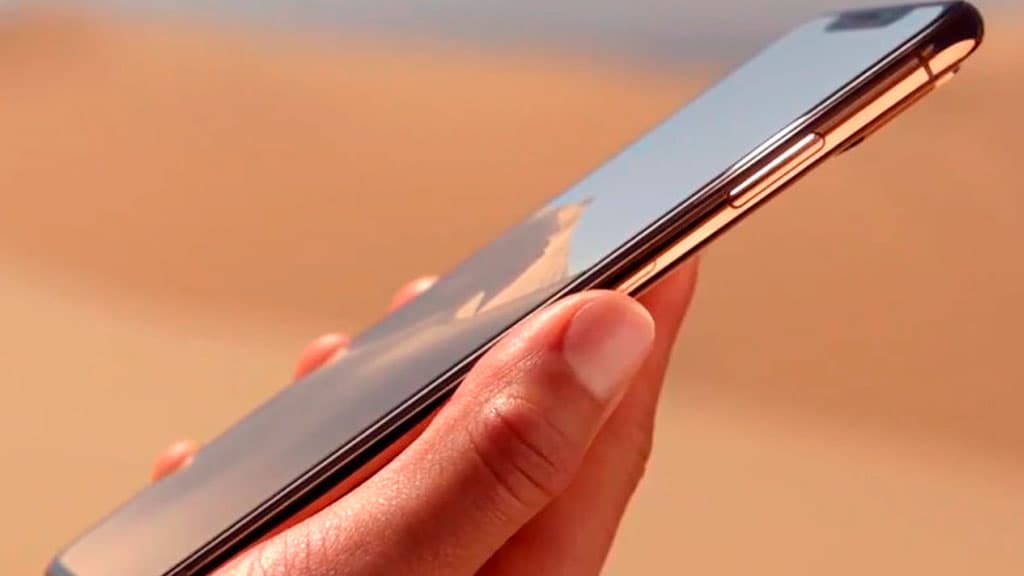 Apple yangi modellariga talab pastligi sababli eski modelini yana ishlab chiqara boshladi