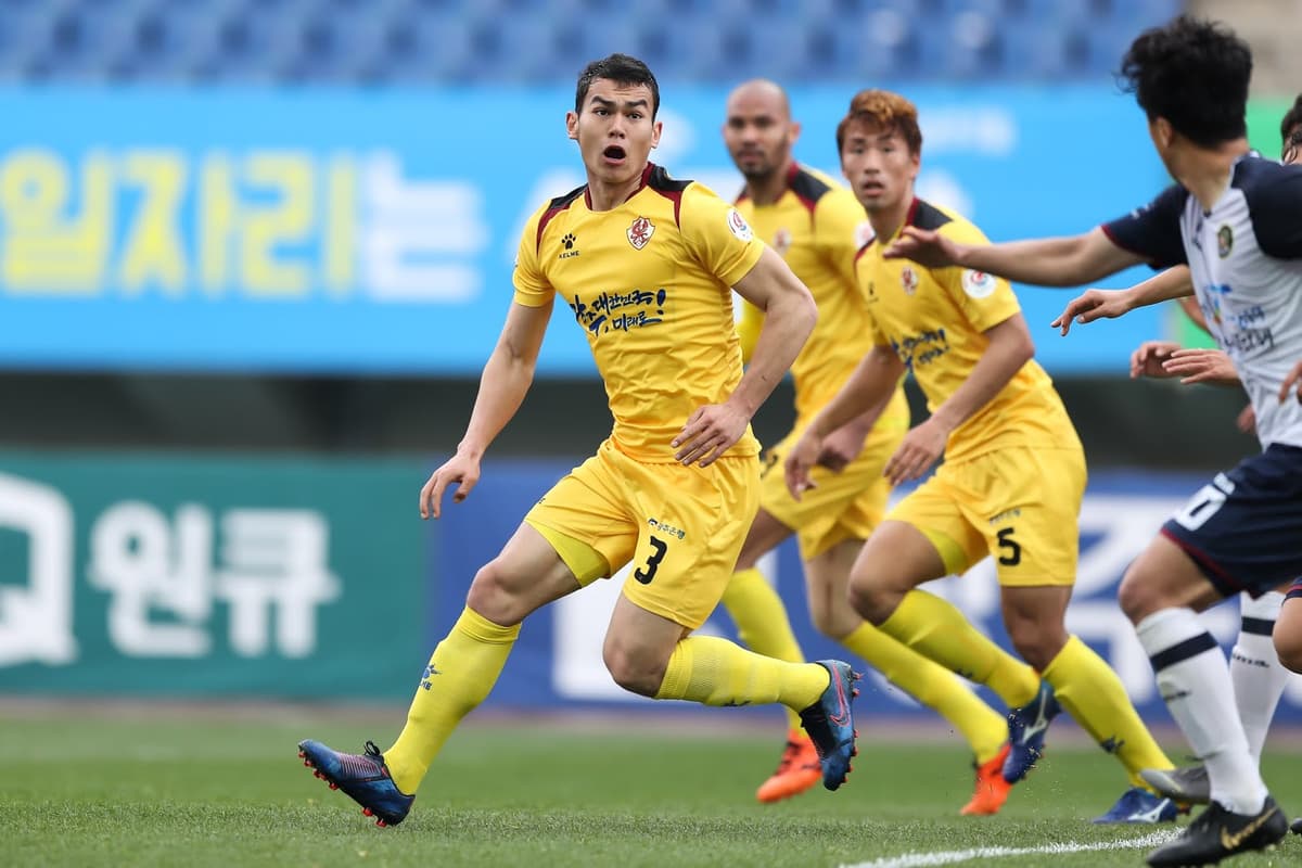 Rustam Ashurmatov Janubiy Koreyada ilk golini urdi