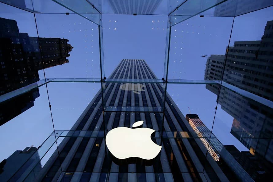Apple’ni bosh dizayneri tark etdi