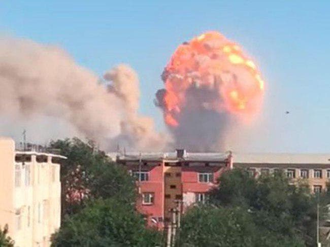 Video: Qozog‘istondagi harbiy qismda portlashlar ro‘y berdi, shahar aholisi evakuatsiya qilinmoqda
