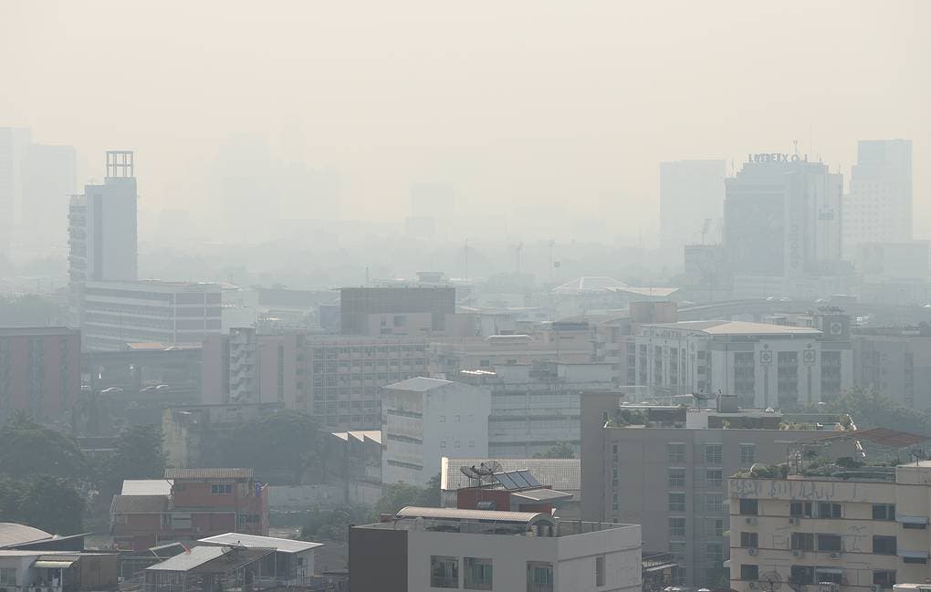 Havo o‘ta ifloslanganligi sababli Bangkok aholisiga niqob taqib yurish tavsiya etilmoqda