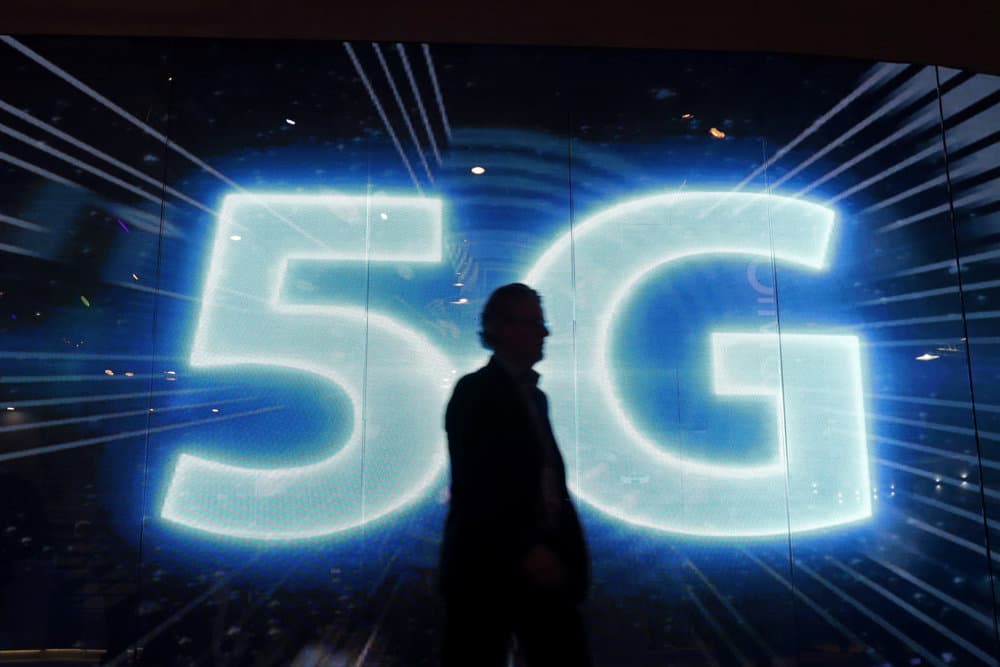 Мининфоком запросил у операторов предложения по развертыванию сети 5G