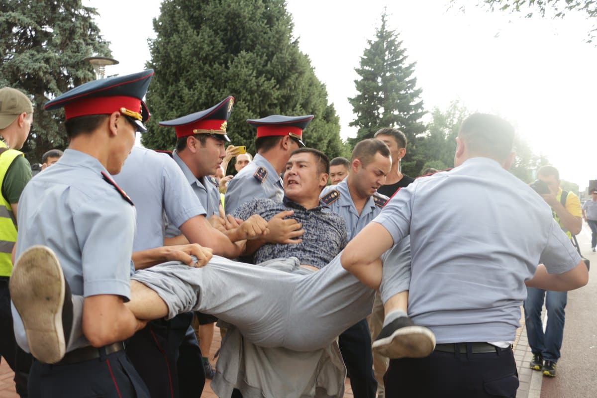Foto: Qozog‘istonda navbatdagi norozilik namoyishlari bo‘lib o‘tdi