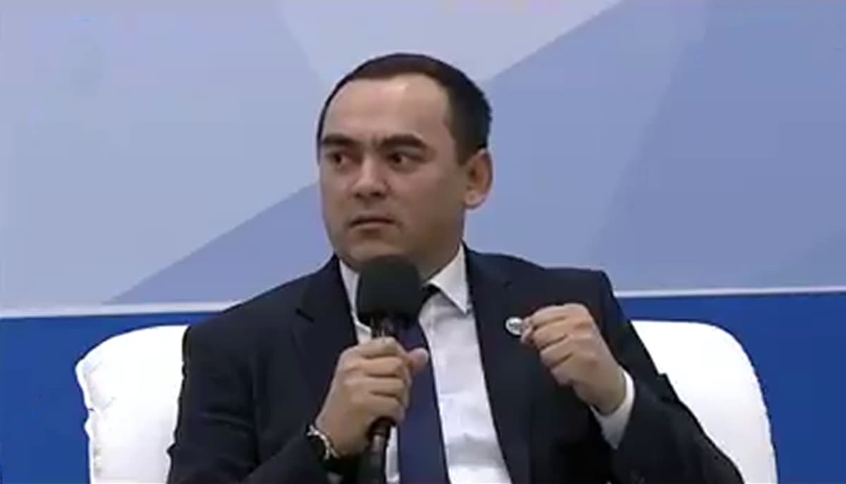 Senator: Ta'limdan Islomni sug‘urib oldik. Gyoteni o‘rgatdik, ammo Payg‘ambarimiz hadisini keltirishdan cho‘chidik