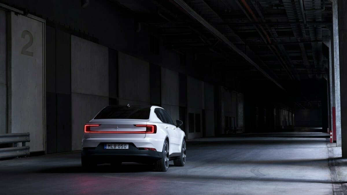 Volvo kompaniyasi Tesla Model 3 raqobatchisini taqdim qildi