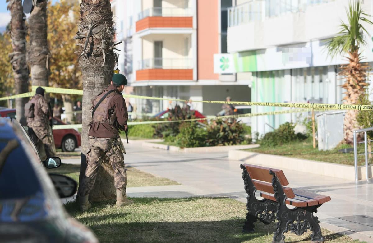 TIV Turkiyada O‘zbekiston fuqarosi banklardan birining filialiga hujum qilganini tasdiqladi