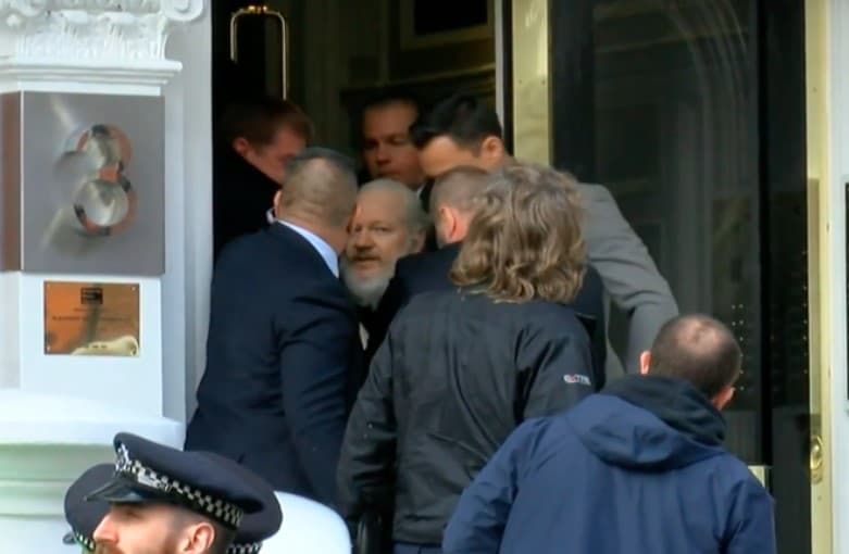 WikiLeaks: Assanj AQShga ekstraditsiya qilish maqsadida qo‘lga olindi