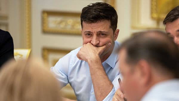 Zelenskiy o‘zi taklif qilgan qonun loyihasining ko‘rib chiqilishi rad etilganiga izoh berdi