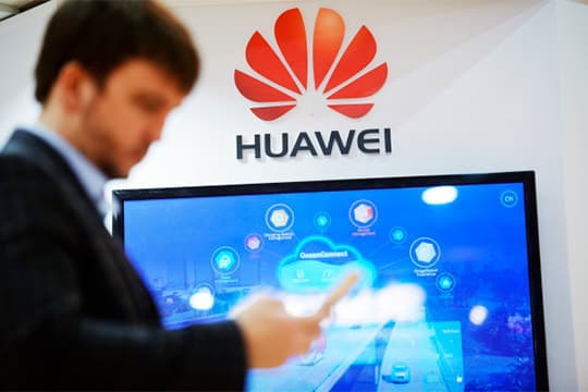 AQSh Huawei va ZTE raqobatchilaridan qurilmalar sotib oladigan davlatlarga pul beradi