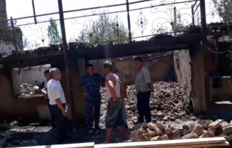 Chortoqdagi xonadonda gaz portladi, ikki yosh bola kasalxonaga yotqizildi