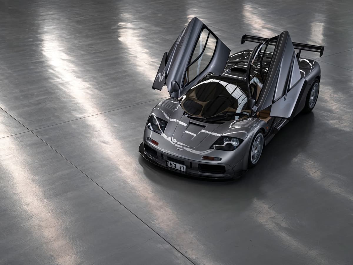 McLaren F1 sportkari 20 mln dollarga sotildi (foto)