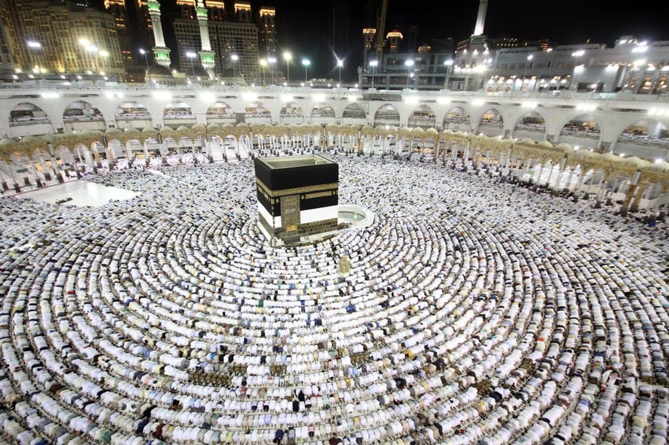 «Haj» va «Umra» yo‘nalishida ko‘rsatiladigan xizmatlar narxini arzonlashtirish bo‘yicha ishchi guruh tuzildi