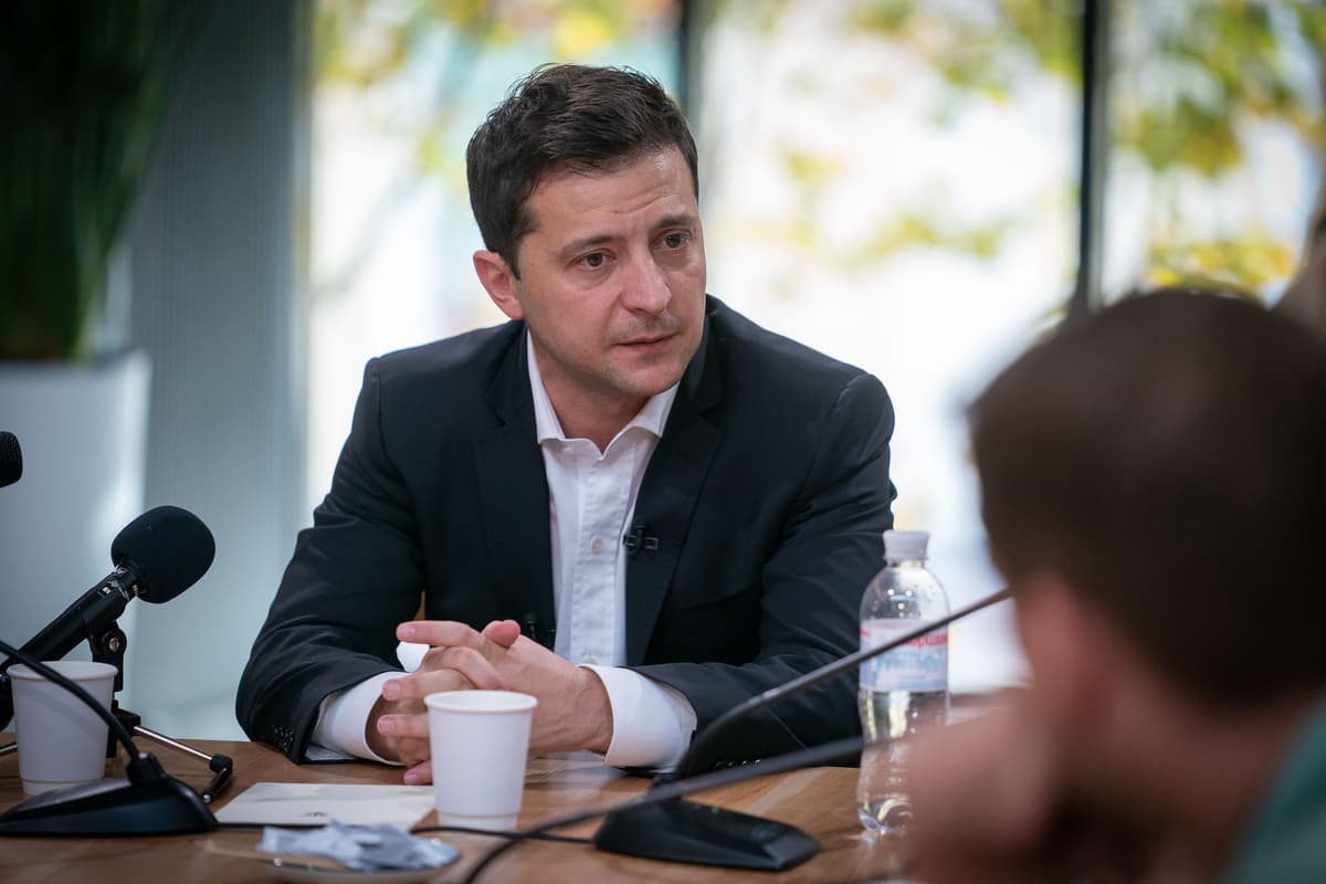 Zelenskiyning matbuot anjumani davomiyligi bo‘yicha jahon rekordini o‘rnatdi