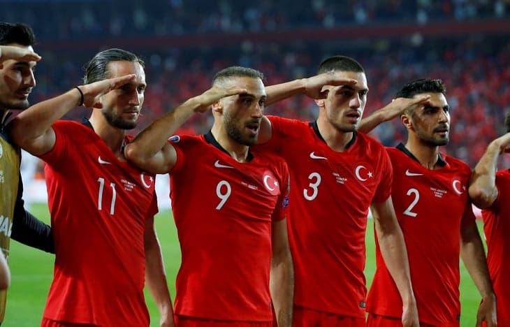 Futbolga yana siyosat aralashmoqda. Fransiyalik vazir UYeFAdan Turkiyani jazolashni so‘radi