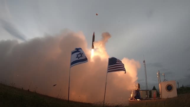 Video: Alyaskada «Xets-3» raketalarga qarshi majmuaning sinovi qanday o‘tdi