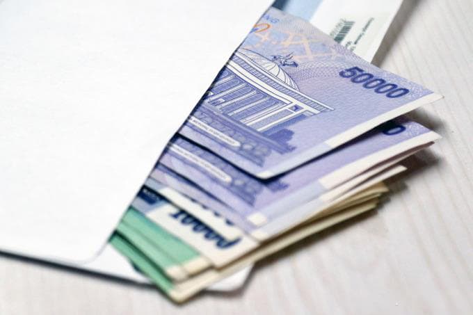 Yana bir haydovchi YPX xodimiga pora berayotganda qo‘lga olindi