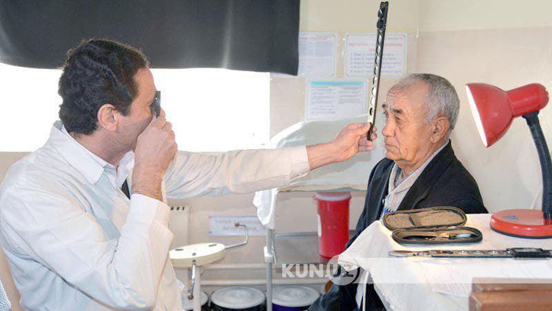 Koronavirus: Keksa qarindoshlarni qanday ehtiyotlash kerak?